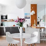 Nell'a Apartment